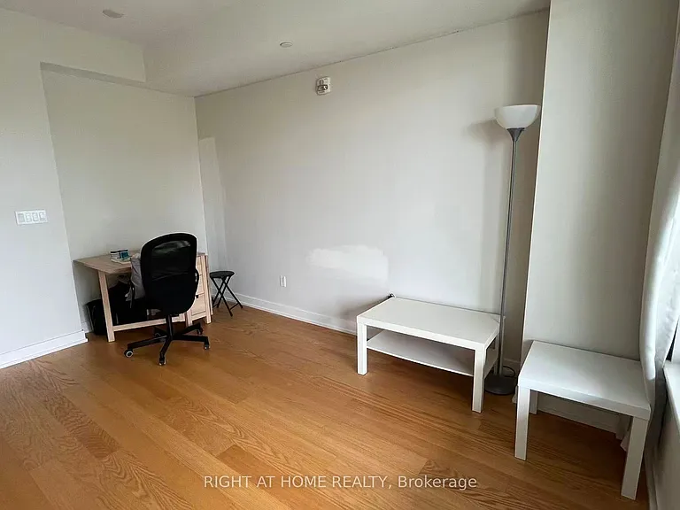 530 De Mazenod Ave #303 — Photo 14