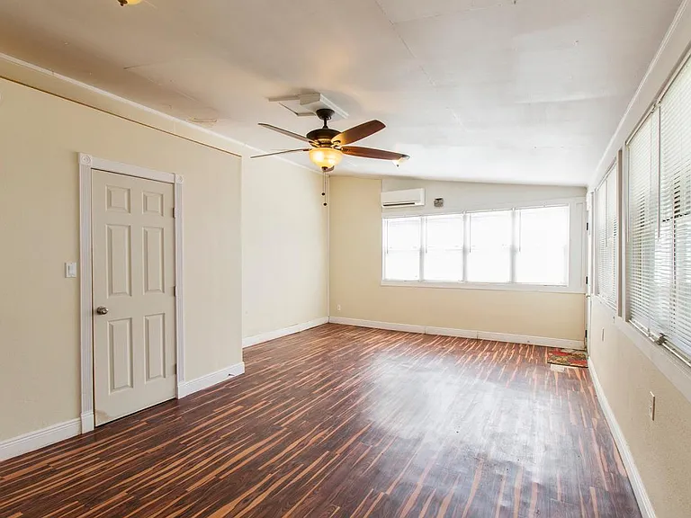 bedroom 4, opposite view