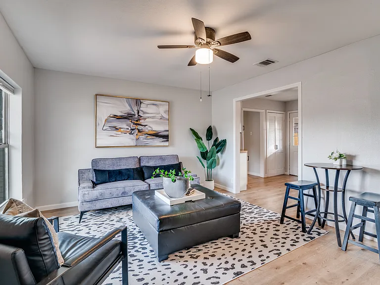 406 Freeman St — Photo 6