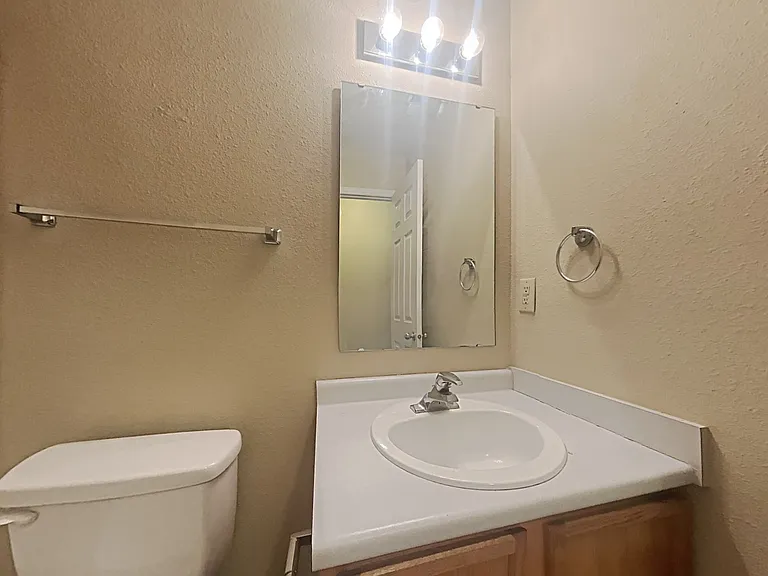 6886 Merritt Ridge Way — Photo 15