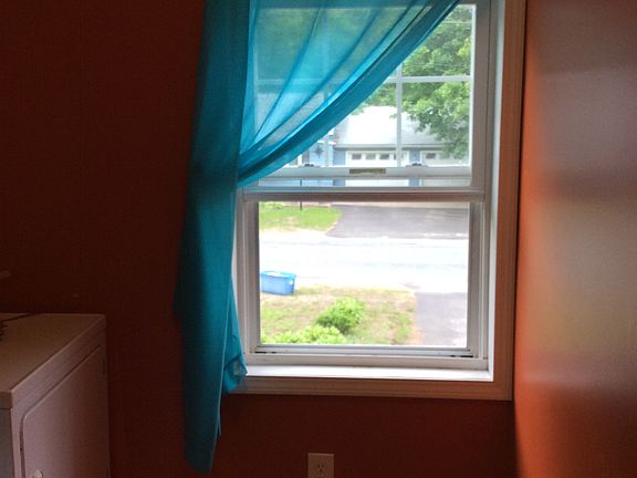 3rd image of 11 Davern Dr