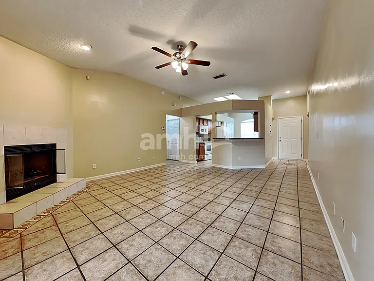 7829 Invermere Blvd — Photo 5