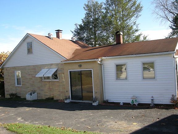 3rd image of 755 E Marshall St