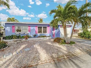2514 3rd St, Matlacha, FL 33993