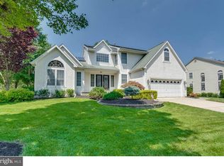 4 Stephanie Ct, Berlin, NJ 08009