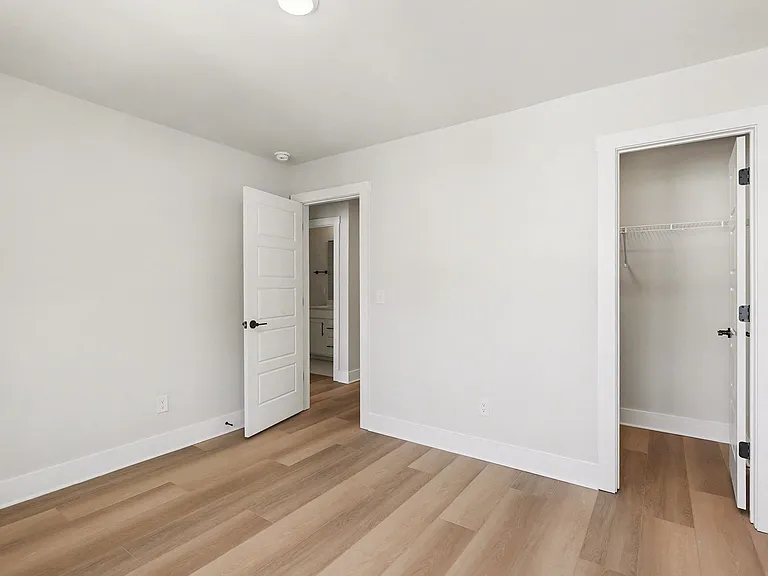 7920 Sansom Cir — Photo 25