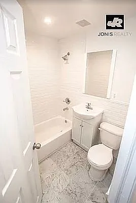 Rented by Jonis Realty | media 5