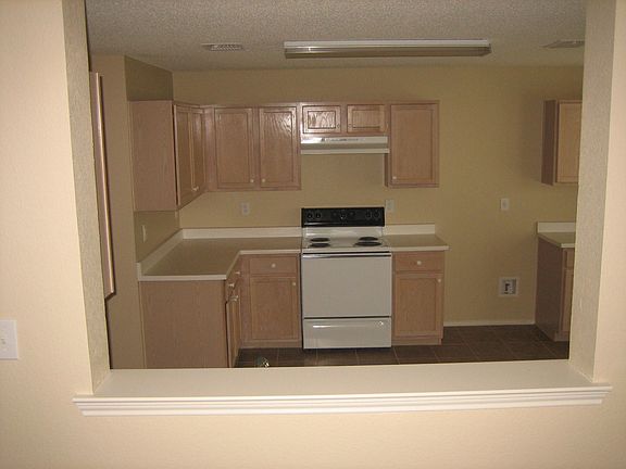 5th image of 2309 Chestnut Dr