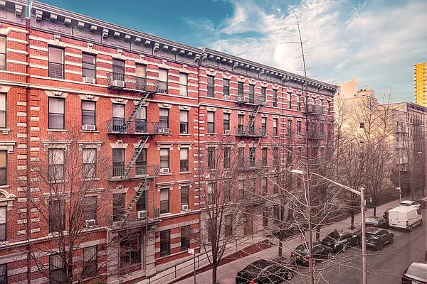 Rented by Compass | media 17