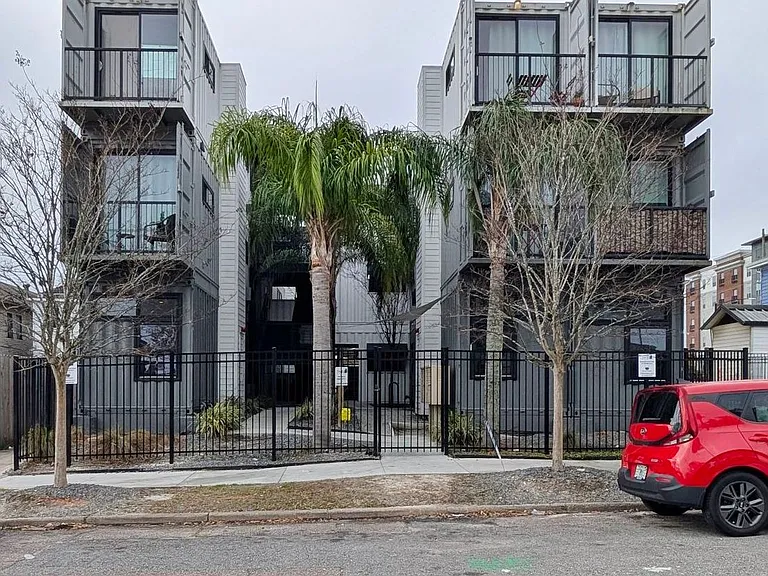 412 E Ashley St — Photo 9