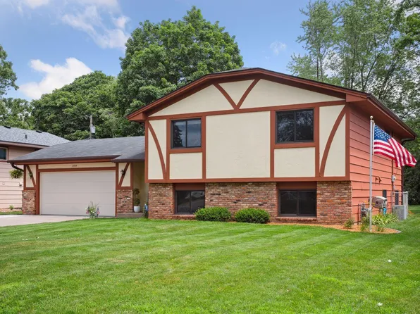 7555 McKinley St NE, Fridley, MN 55432