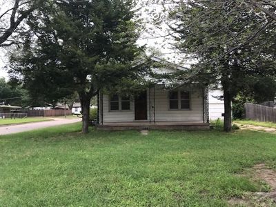 2202 S Saint Francis Ave, Wichita, KS, 67211