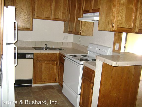 5th image of 4465 Mississippi St APT 1