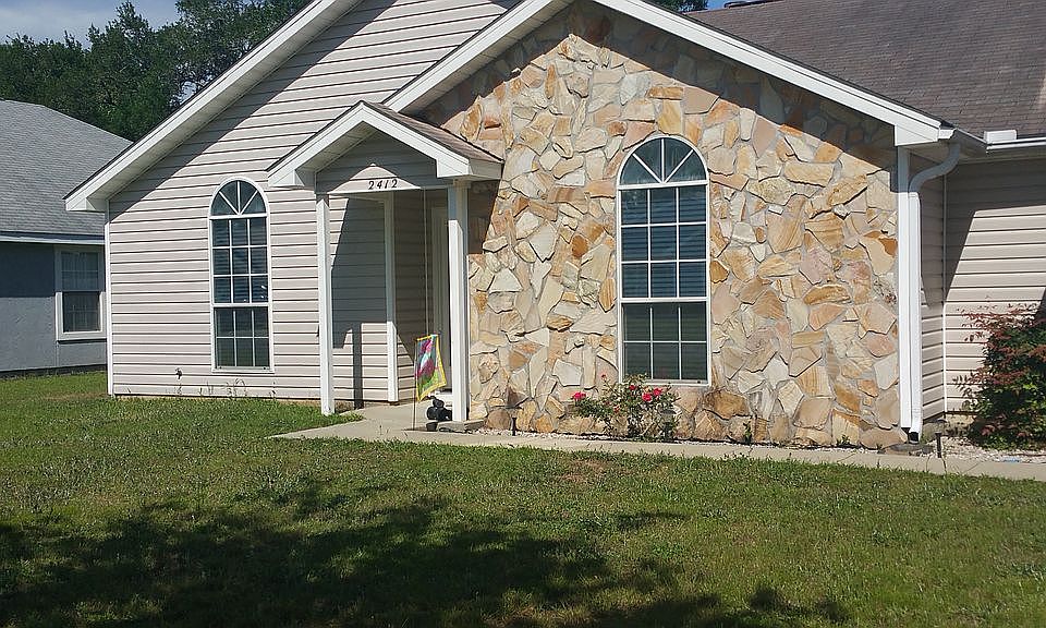 1st image of 2412 La Lar Ln