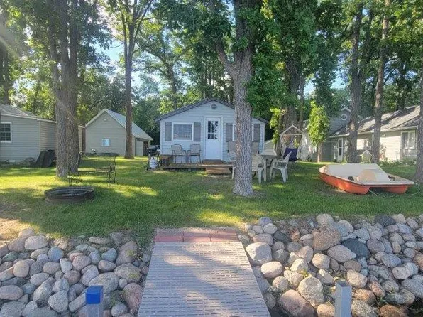 36660 Oak Point Dr, New York Mills, MN 56567