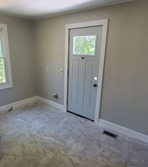 1515 E McGee St — Photo 7