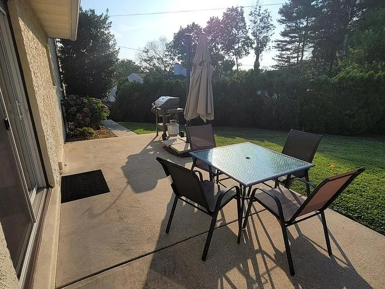 300 Adams Rd — Photo 19