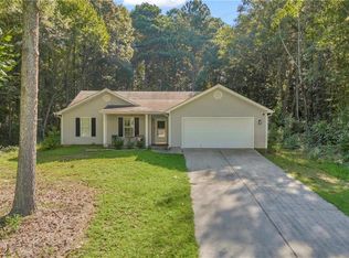 624 Red Fox Ln, Auburn, GA 30011