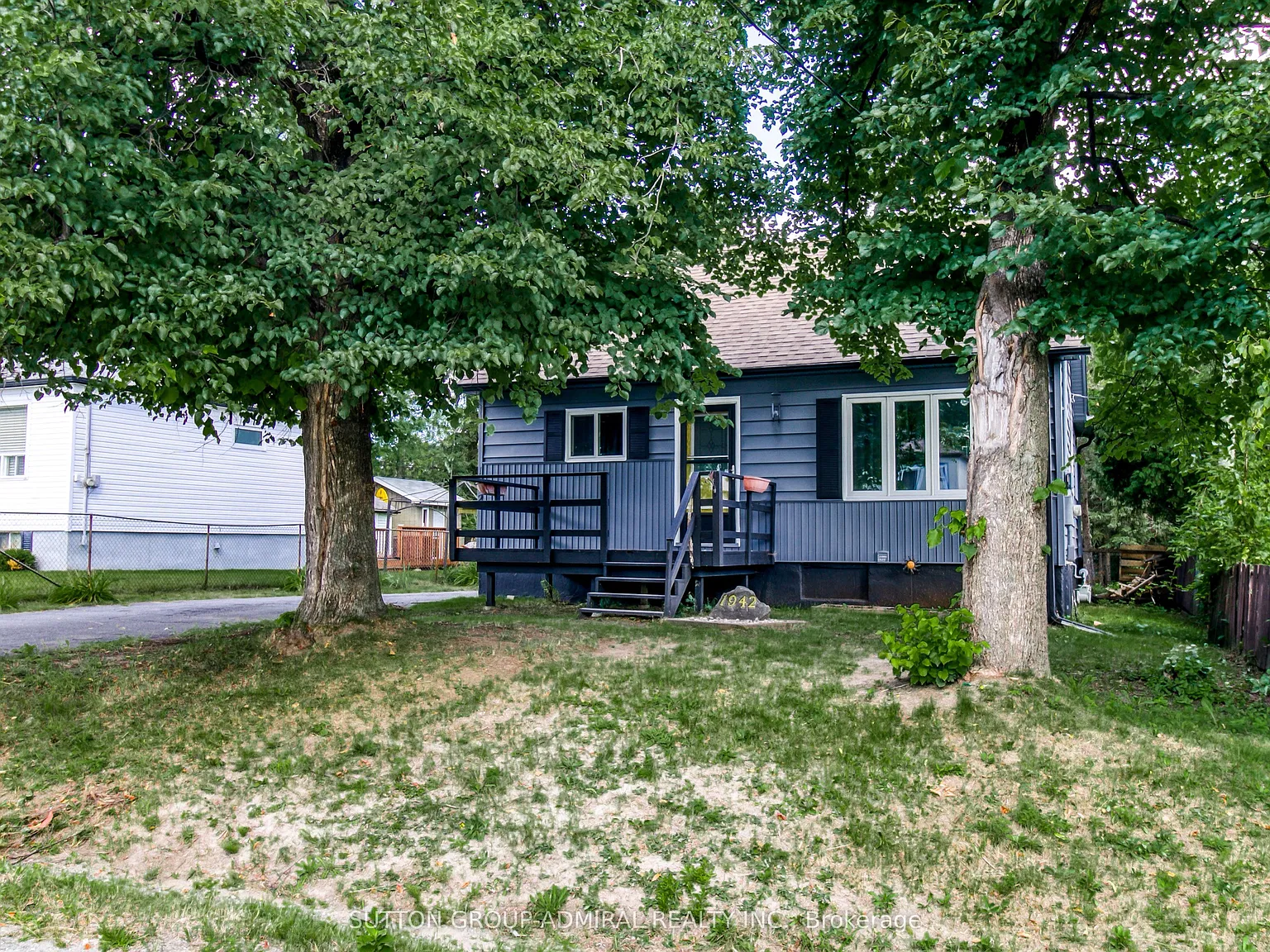3 bed, $2,995 — Photo 2