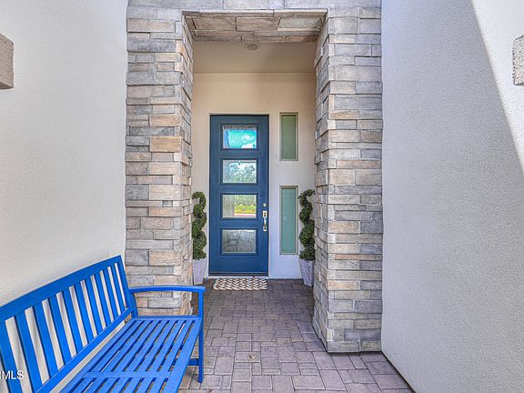 3rd image of 1071 E CHERRYWOOD Place