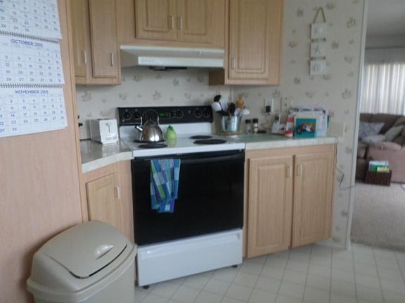 4th image of 7829 Meadowlark Ln