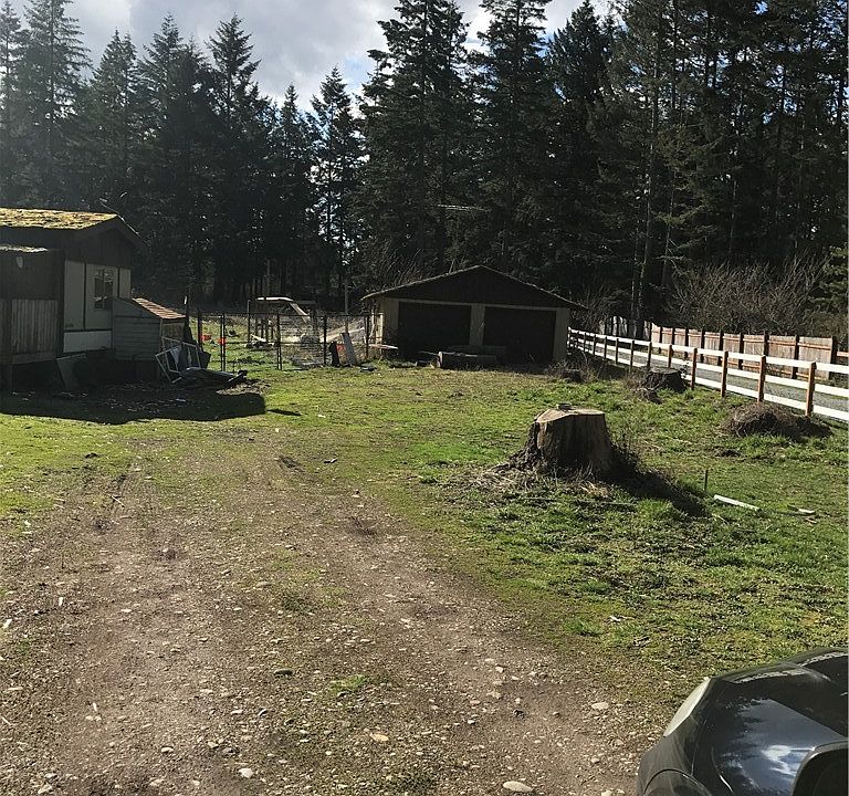 2nd image of 28122 22nd Ave E