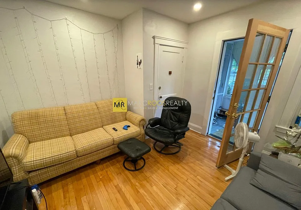 5 bed, 9999 sqft, $7,250 — Photo 3