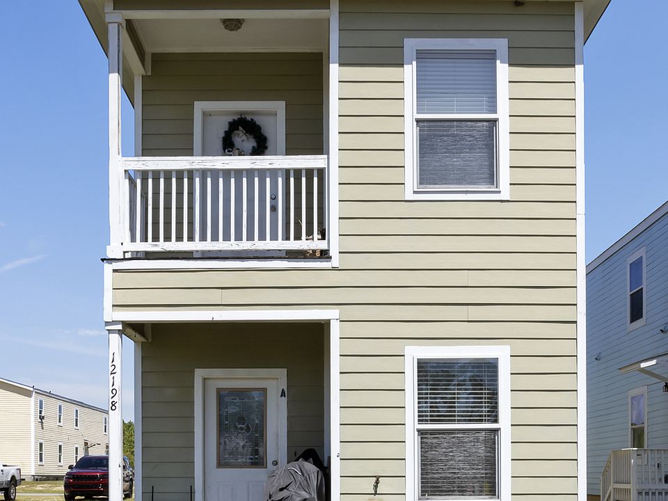 1st image of 12198A Prudie St