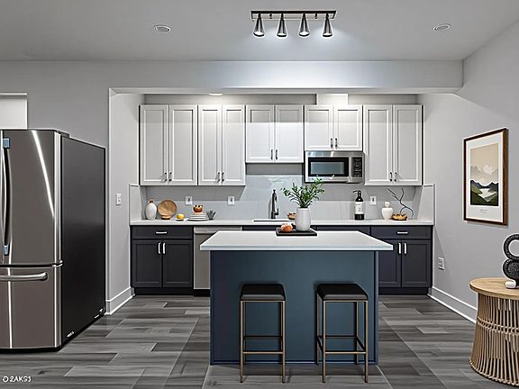 4th image of 941 Warlander Dr SW #3
