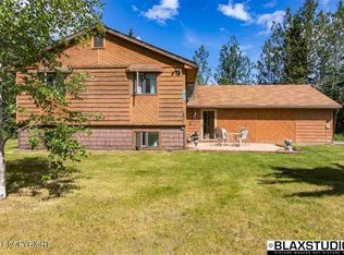 3194 Brookview Ln, North Pole, AK 99705