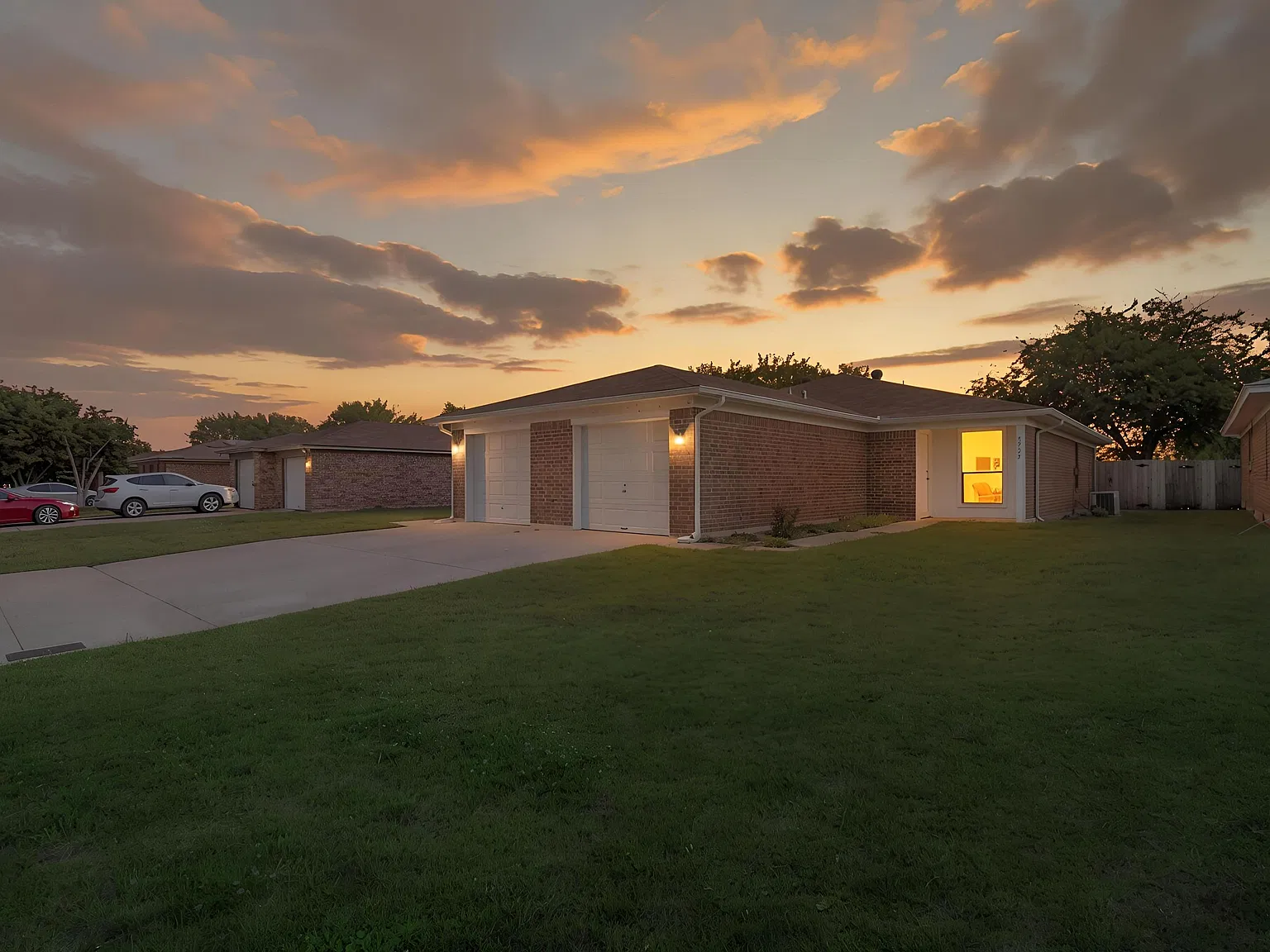 2 bed, 1005 sqft, $1,600 — Photo 3