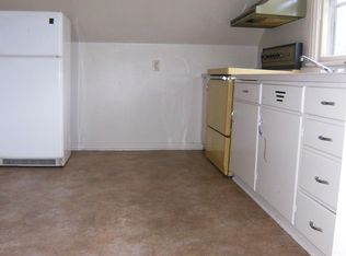 106 W 7th St APT 3, Sumner, IA 50674