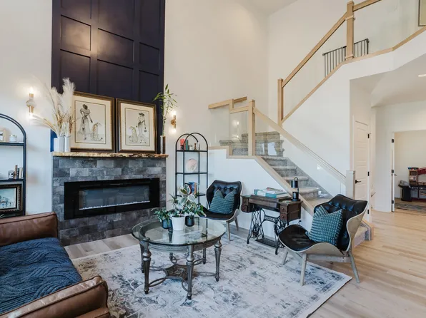 164 Hemingway Cres, Spruce Grove, AB T7X 0X3