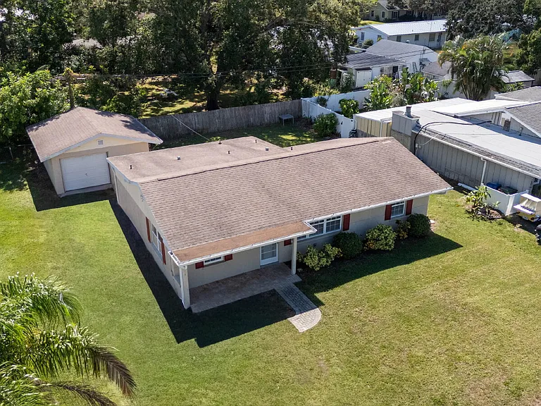 2714 Grand Cayman St — Photo 10