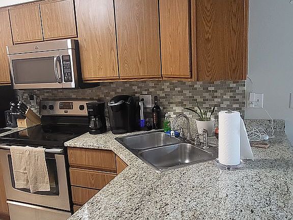5th image of 317 Woodside Dr
