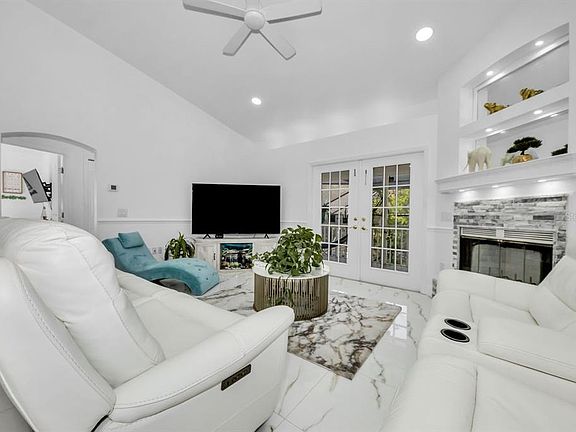 4th image of 5451 Tropic Dr