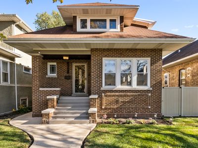 1174 Clarence Ave, Oak Park, IL, 60304