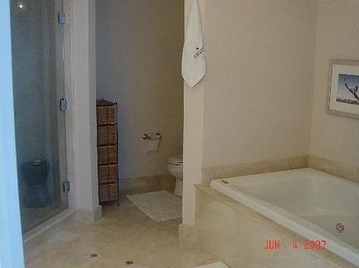 5th image of 100 S Pointe Dr APT 1709