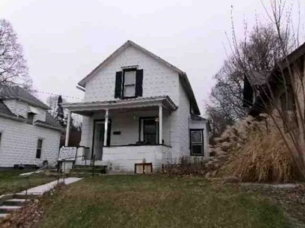 235 W Homer St, Freeport, IL 61032