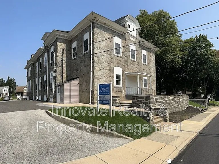 29 E Logan Ave #11 — Photo 24