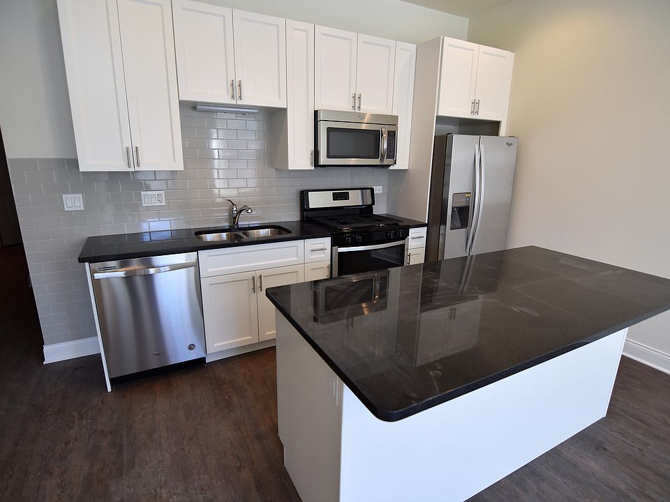 1st image of 4741 N Beacon St #3S