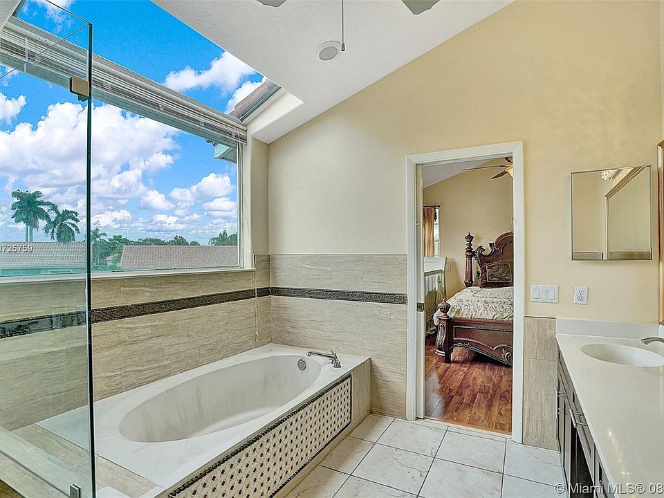 1st image of 1065 Capistrano #1065