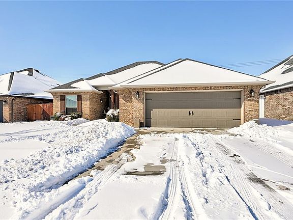 3rd image of 16805 Prado Dr