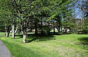 3rd image of 838 Circle Dr