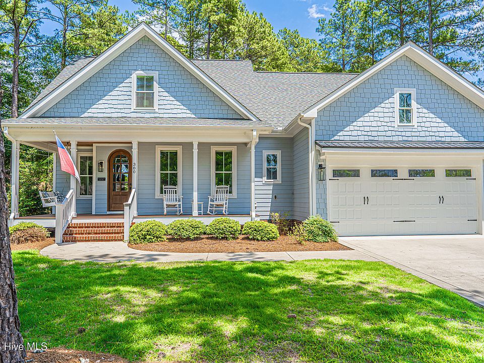 1st image of 380 Lake Forest Drive SE