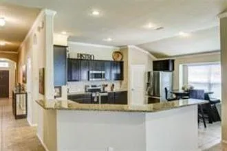 3 bed, 2022 sqft, $2,390 — Photo 4