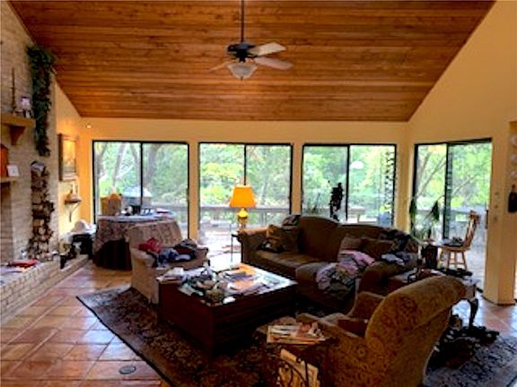 4th image of 5801 Westmont Dr