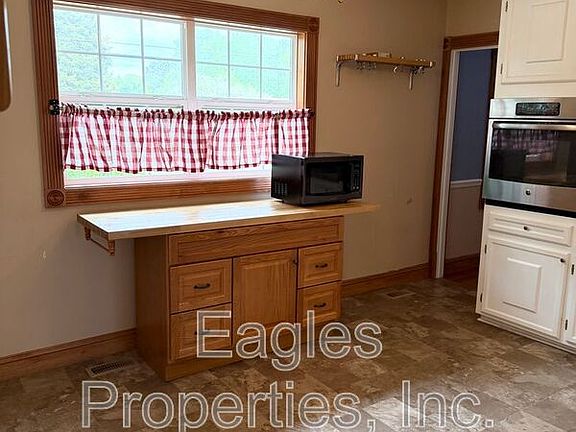 4th image of 1380 Genoa Rd