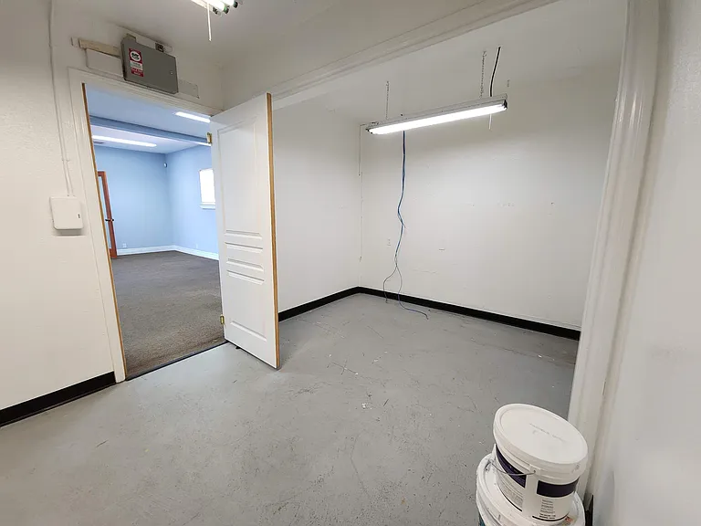 805 Walnut St #A — Photo 9