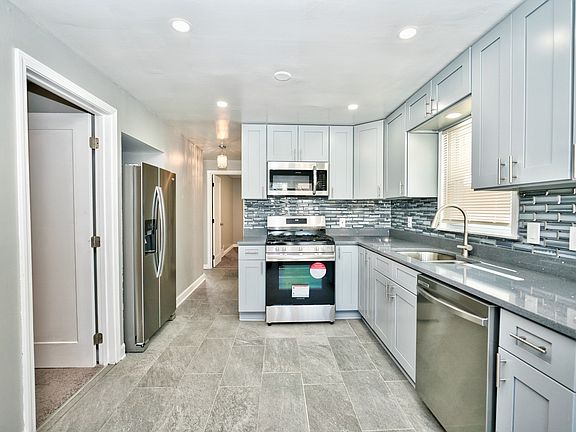 4th image of 7808 S Mobile Ave